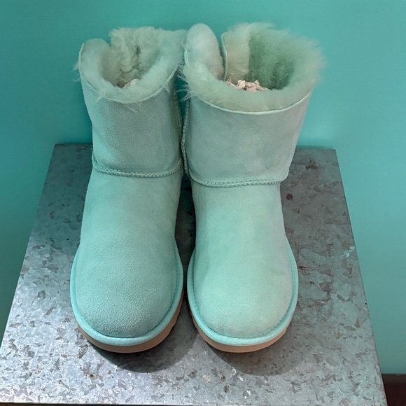 UGG Light tiffany Blue Sheepskin Boots with Ribbon - Picture 2 of 5